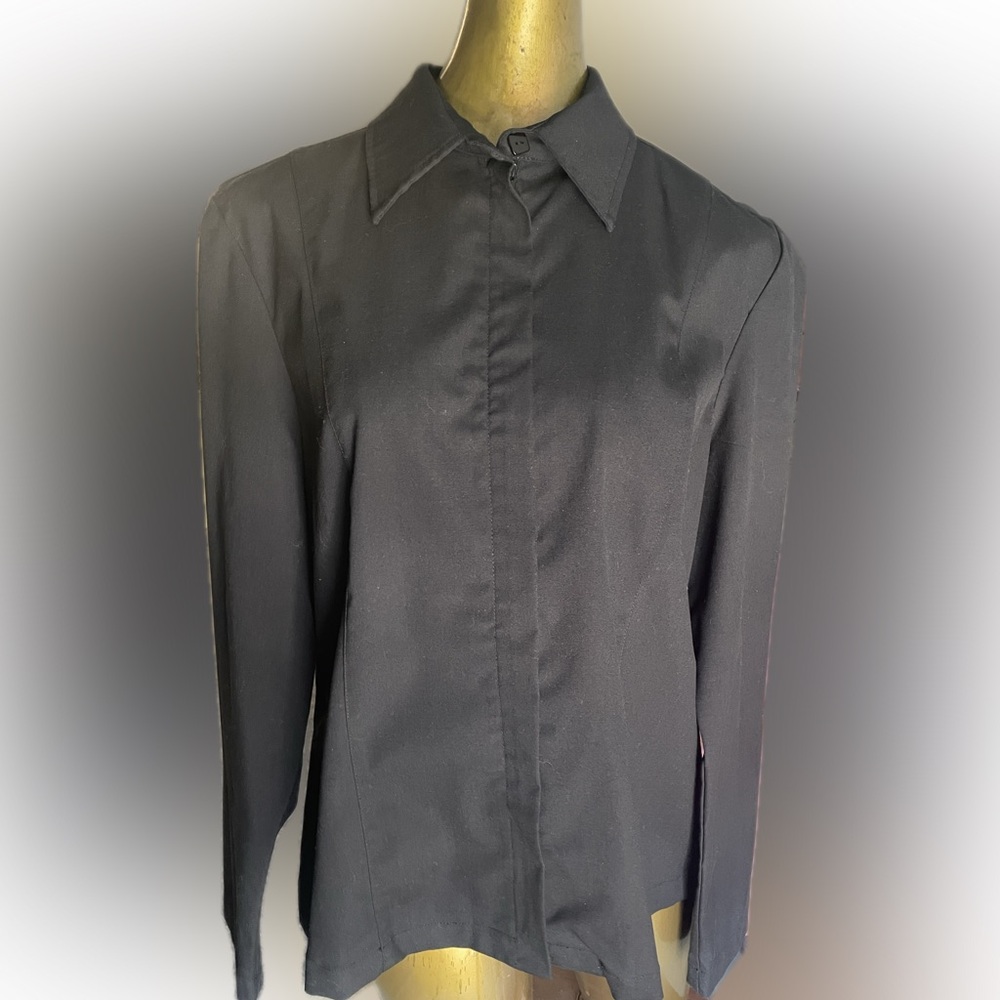 Zip blazer, no flaws, square button detail at collar, no pockets, size medium.